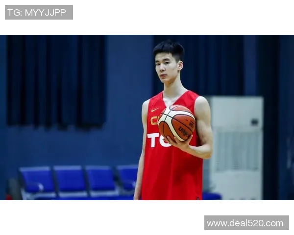 南京同曦郭昊文崭露头角展现篮球才华引发球迷热议与期待