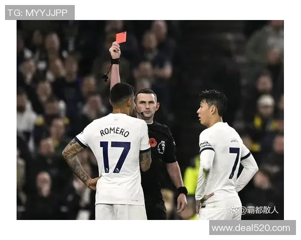 徐彬中场抢断展现出色防守能力助力球队逆转局势的精彩瞬间