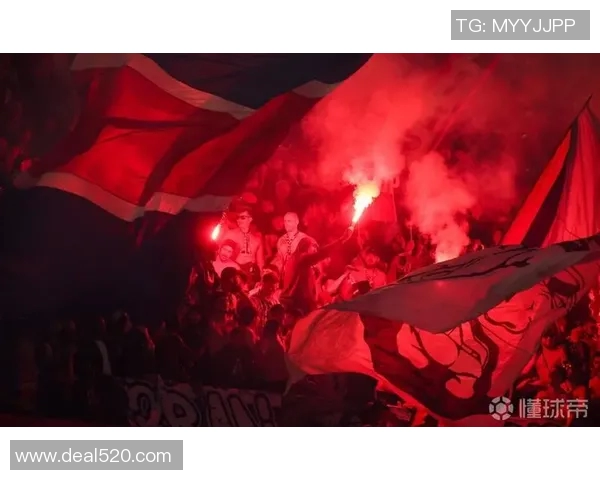 巴黎圣日耳曼主场遭球迷袭击，警方介入调查加强安保