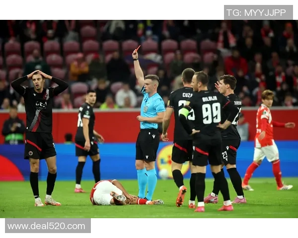 弗赖堡客场战平门兴格拉德巴赫,保持不败取得关键积分 弗赖堡客场战平门兴格拉德巴赫,保持不败取得关键积分