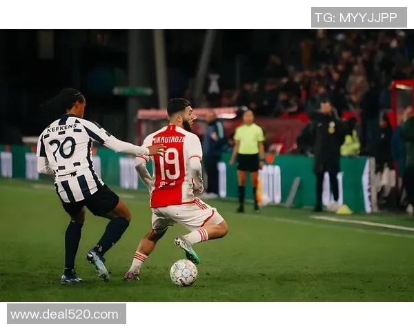 国际米兰官方宣布签下荷甲射手,强化进攻阵容 国际米兰官方宣布签下荷甲射手,强化进攻阵容